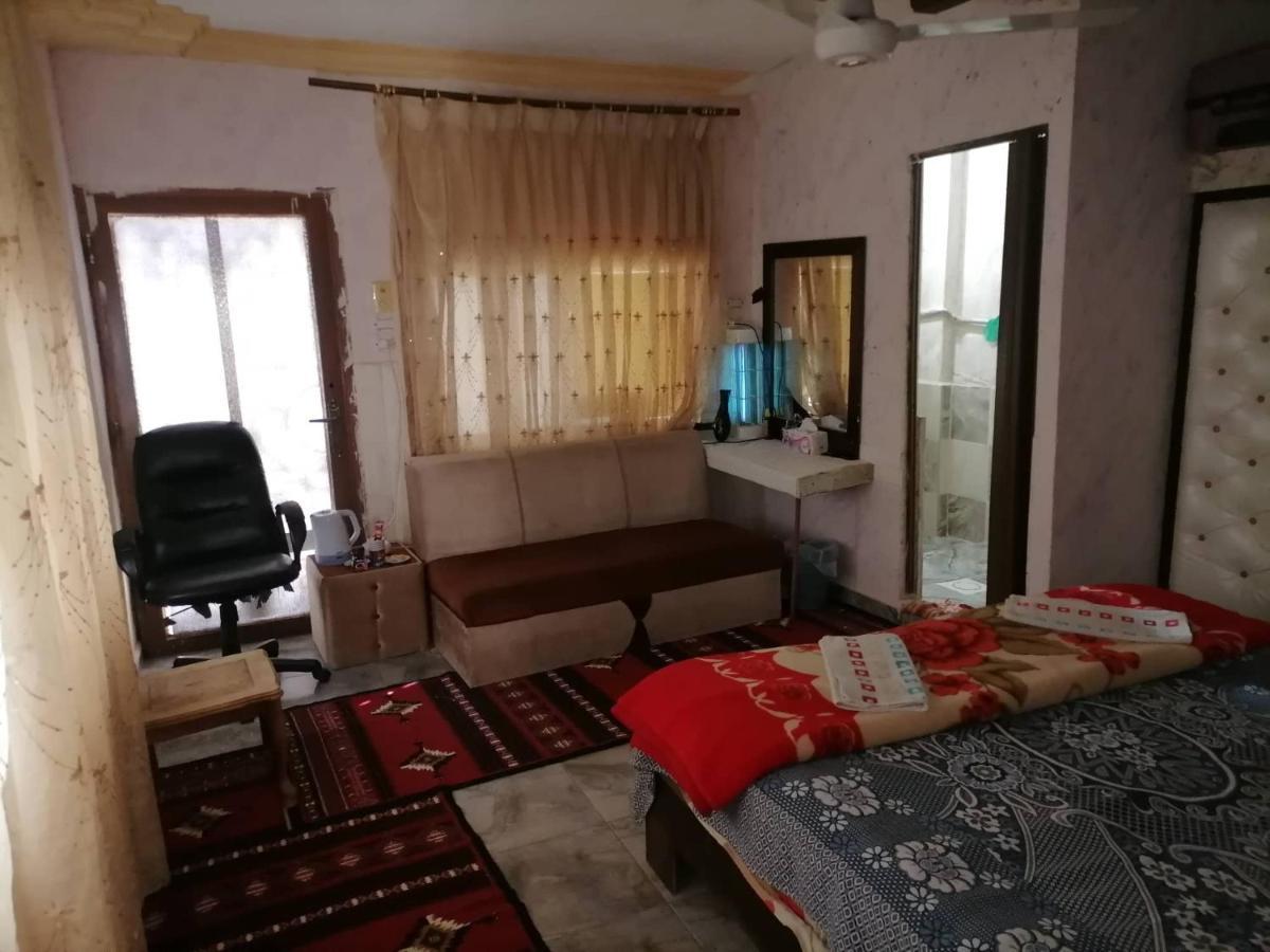Guest House Hazem Al Azraq ash Shamālī 外观 照片