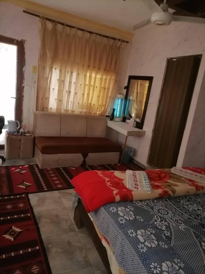 Guest House Hazem Al Azraq ash Shamālī 外观 照片